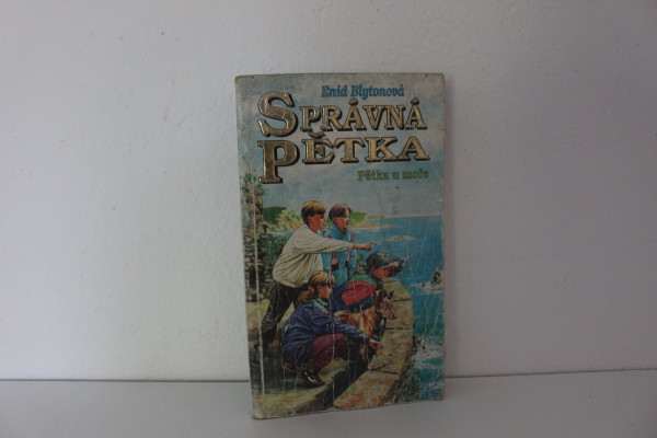Správná pětka u moře - Enid Blyton /1995 (1)