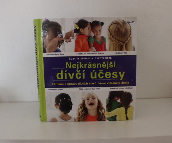 Nejkrásnější dívčí účesy - Cozy Friedman a Sheryl Berk (1)